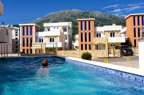 AURA LUX with swimming pool